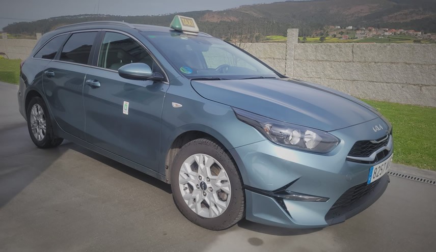 Parada Taxis - Kia Ceed 5 plazas
